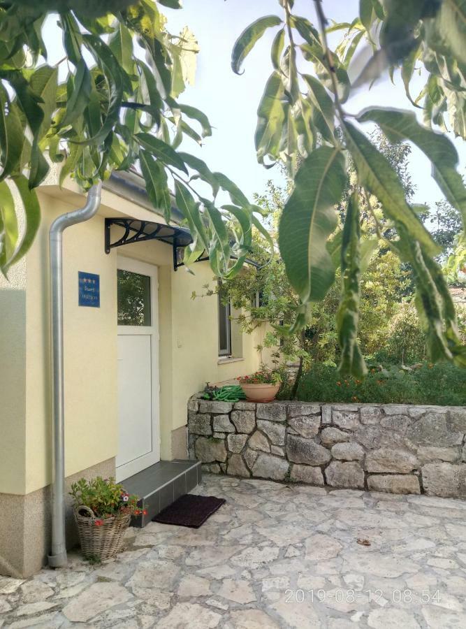 Apartman Vivian Pula Buitenkant foto